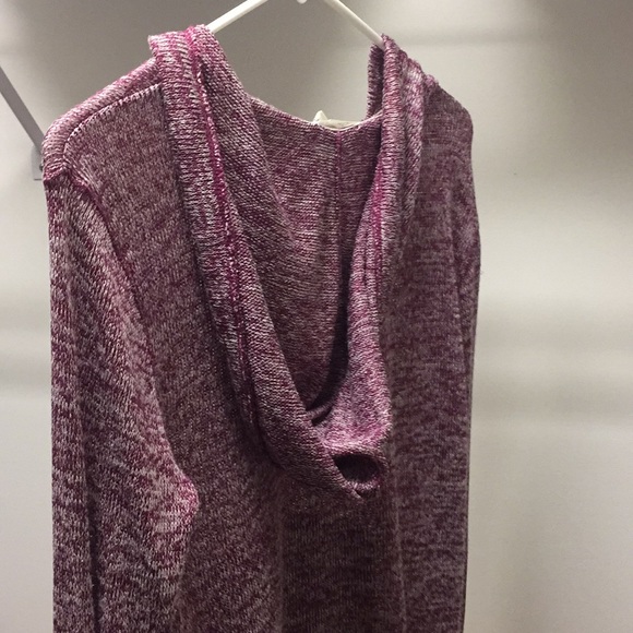 Light sweater with lace detail - Picture 5 of 5